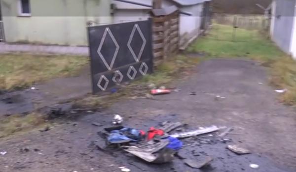 Maşină făcută bucăţi într-un accident violent cu o dubă, în Suceava. Şoferul a murit prins între fiare