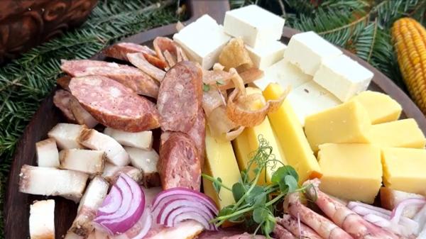 Turiștii, impresionați de minivacanța tradițională în Bucovina: "Aici am găsit cea mai bună mâncare"