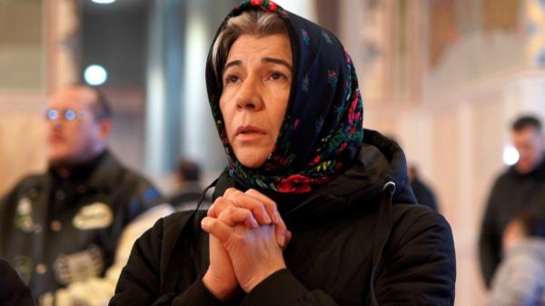 Sute de credincioși la slujba Te Deum, de 1 Decembrie. Catedrala Națională, deschisă pentru vizitare şi mâine