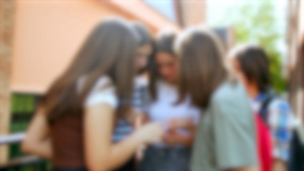 Cât de uşor cad copiii în capcanele de pe siteurile pentru adulţi: "Nepotul meu de 6 ani a văzut filme porno"