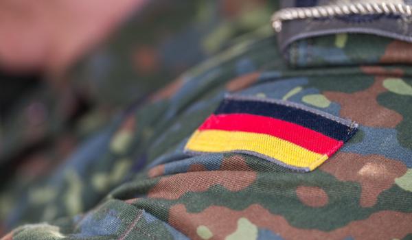 Reintroducerea stagiului militar voluntar în Germania aduce proteste masive în toată ţara