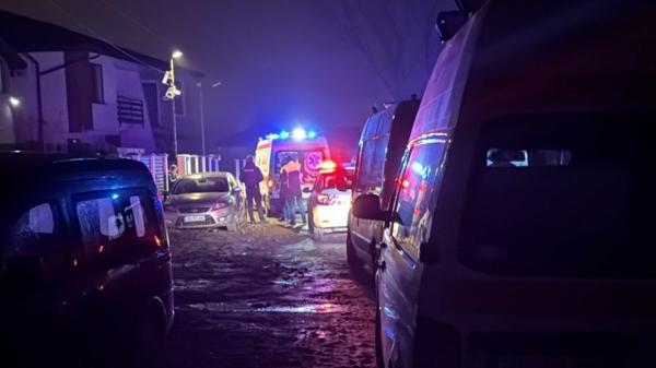 Doi băieţei, mama şi bunica, intoxicaţi cu monoxid de carbon în Galaţi. Tatăl a simţit mirosul şi a dat alarma