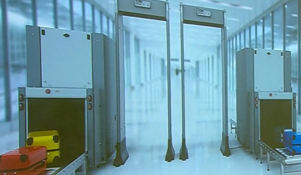 Scannere inteligente pe aeroportul Otopeni. Detectează instant actele de identitate false