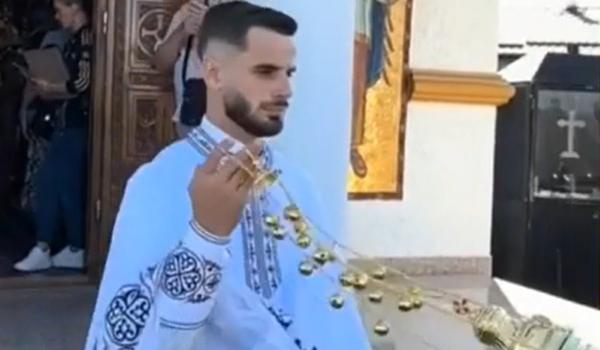 Bărbat din Galaţi acuzat de înşelăciune se dă din nou drept preot. Ţine slujbe şi strânge donaţii