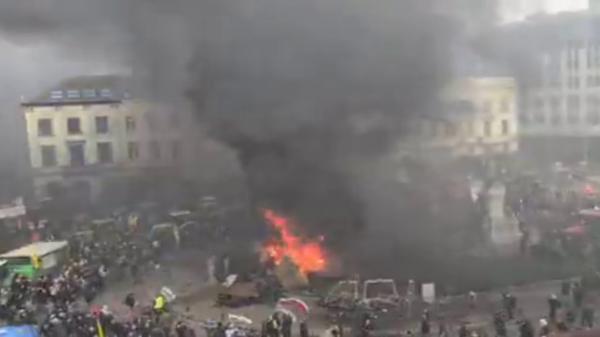 Proteste violente la Bruxelles. Forţele de ordine au folosit gaze lacrimogene
