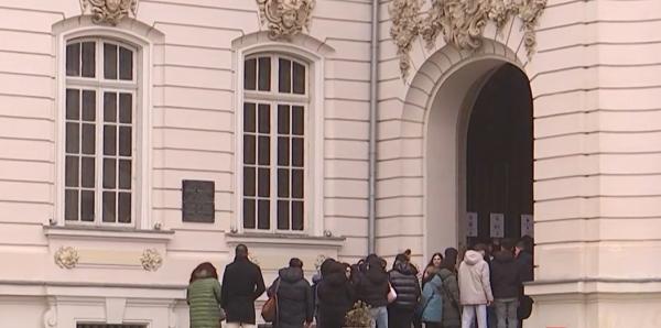 Târgul de Crăciun din Craiova aglomerează muzeele: "Sunt peste 6.000 de vizitatori. Vin să încerce şi altceva"