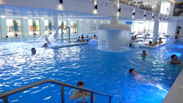 Crăciunul, petrecut altfel. Fără sarmale, cu spa și masaje, pe litoral