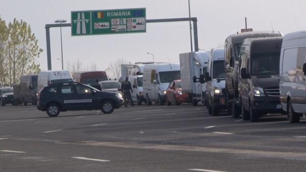 Trafic uriaş la frontieră de Crăciun: 52.000 de oameni au trecut granița. Câţi români au petrecut în alte ţări