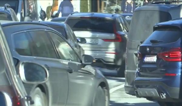 "Bun venit la balamuc". Chinul şoferilor care şi-au încercat norocul pe DN1 după Crăciun