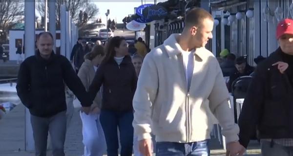 Terase pline la început de ianuarie. Cum au petrecut românii pe care Revelionul i-a prins la mare