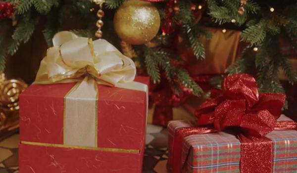 Ce se întâmplă cu cadourile de Crăciun nedorite: Doar 3 din 10 români le păstrează