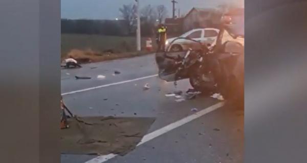 Accident mortal în Neamţ, după ce un şofer a adormit la volan. Alte 5 persoane la spital