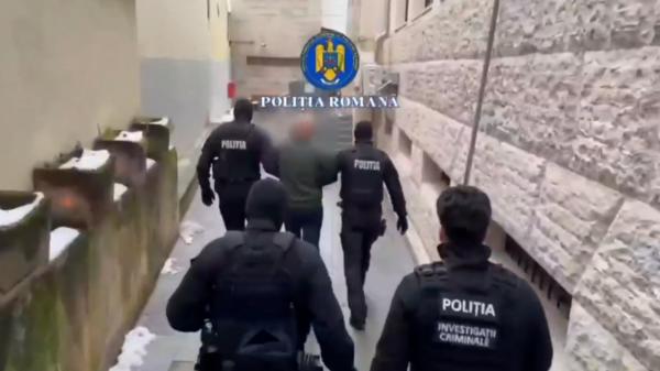 Şi-a omorât fratele şi a fugit. Poliţia, alertată de o rudă care a găsit victima într-o baltă de sânge la Cluj