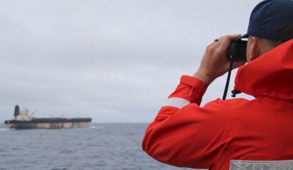 Rusia acuză SUA de piraterie şi ameninţă cu scufundarea navelor americane