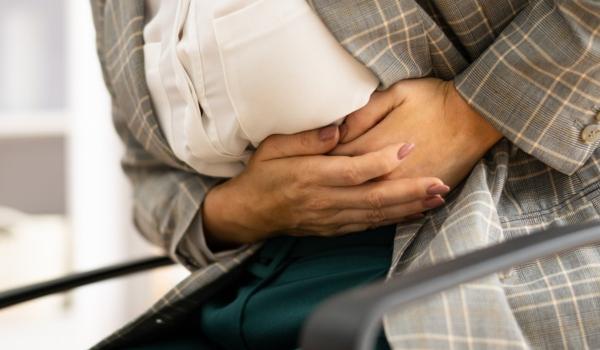 Constipația afectează 1 din 5 persoane. Ce este și cum să o gestionezi