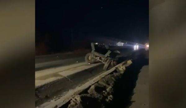 Tată și fiu, izbiți violent de o mașină în timp ce se aflau într-o căruță, în Galaţi. Șoferul a fugit