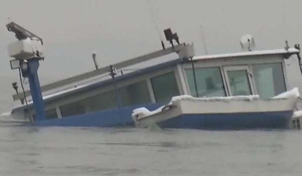 Concentraţiile de amoniu şi azot, din nou peste limită, în urma accidentului barjelor pe Dunăre