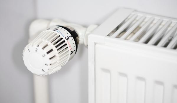 Cum păstrăm căldura în locuinţă. Soluţii practice pentru toate bugetele