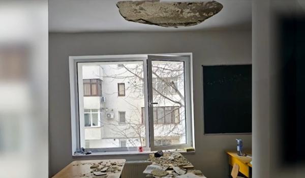 Reacția Primăriei Botoșani după ce plafonul a căzut peste un elev într-un liceu: "Din cauza uzurii naturale"