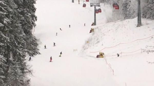 Cea mai impunătoare pârtie deschisă în Masivul Postăvarul. Are aproape 3.000 de metri lungime