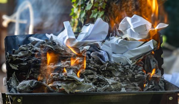 Anchetă la Ploieşti, după ce mii de dosare ale Poliţiei au fost arse ilegal