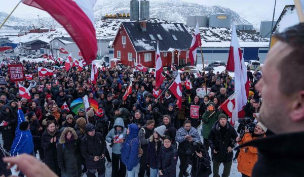 Proteste masive în Groenlanda: "Este ireal şi absurd să facem parte din circul pe care îl face Donald Trump"