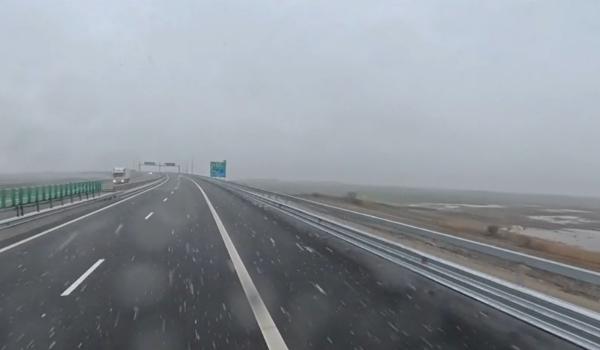 Fără tragedii de Sărbători pe "drumul morţii", după ce traficul s-a mutat pe Autostrada Moldovei