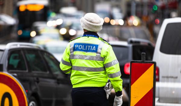 Mii de români prinşi la volan fără permis, în 2025. Unii au comis accidente mortale