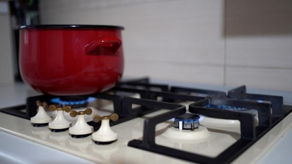 Ucigașul tăcut din casele românilor. Ce spun medicii despre gazul fără miros care te poate ucide în somn