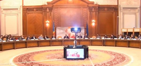 Deficit de încredere între stat şi privat: "Am intrat într-o spirală de panică"