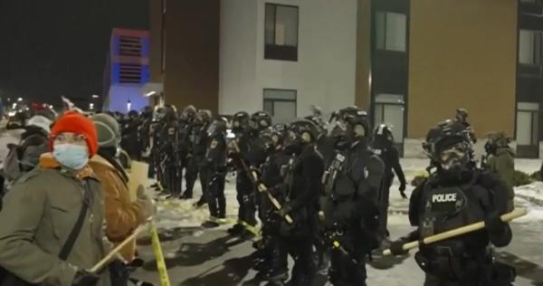 Trump l-a retras pe şeful ICE "Darth Vader", după cele două crime şi valul de proteste