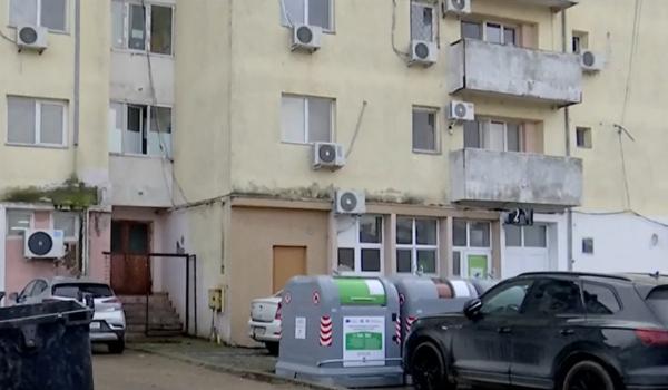 Primăria care a devenit chiriașă la bloc. Angajații lucrează din apartamente de 2 sau 3 camere