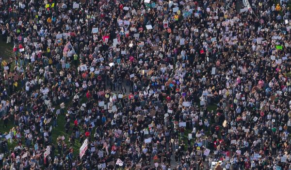 Proteste masive în Statele Unite. Mii de oameni, revoltaţi împotriva agenţilor ICE