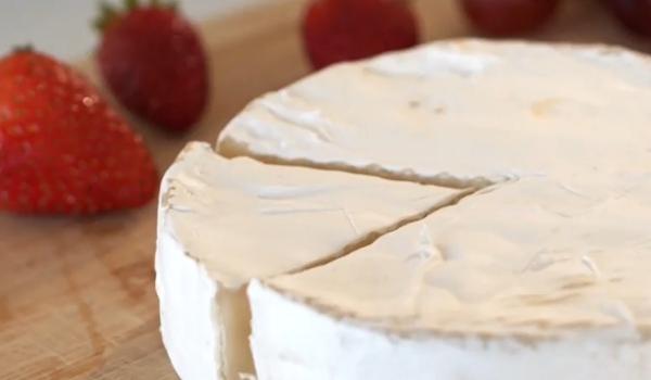 Ce este listerioza, boala care i-a adus sfârşitul unui brăilean. Ar fi mâncat brânză contaminată de la magazin