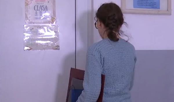 Sute de elevi ar putea rămâne fără profesori pentru că primăriile nu mai au bani să le plătească naveta