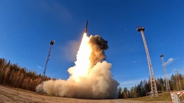 Câte focoase nuclare vrea să aibă China. Refuză un acord cu SUA și Rusia