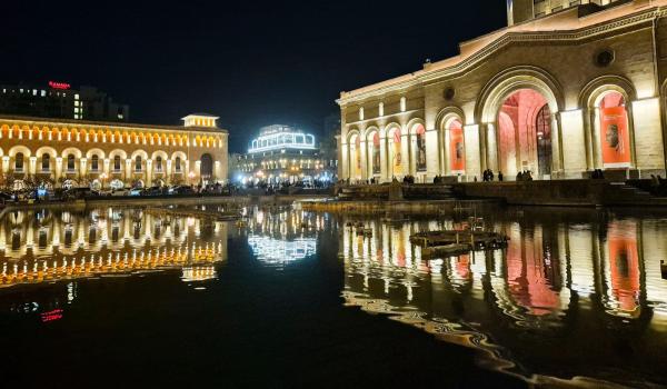 O nouă destinaţie face senzaţie în rândul turiştilor români. Aici a fost construită prima catedrală din lume