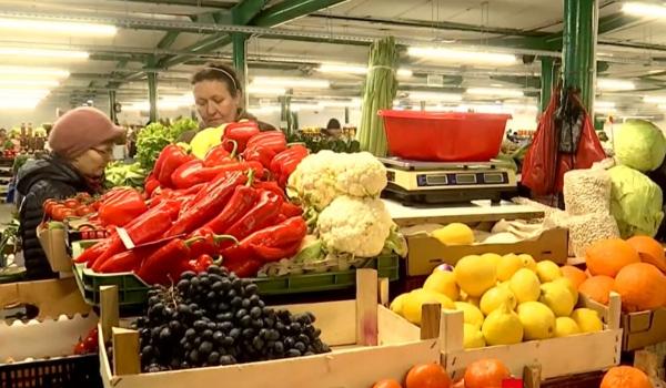 Postul Paştelui, mai scump ca niciodată: "E mai ieftină carnea decât legumele şi fructele"