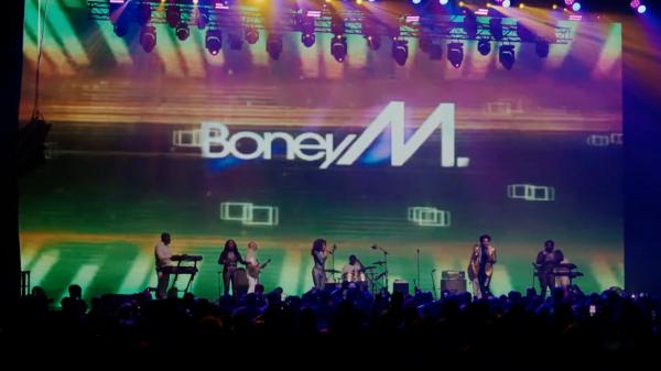 Cum au fost păcăliţi zeci de fani să cumpere bilete la un concert fantomă cu Boney M la Cluj