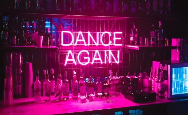 Mărturia uneia dintre fetele obligate să se prostitueze la The Buddhist: Nu aveam bani, m-am adaptat situaţiei