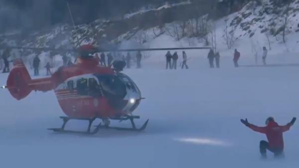 De pe pârtie, direct la spital. Zeci de turişti s-au întors din vacanţe cu oase rupte