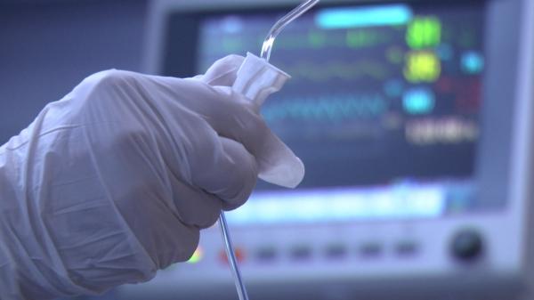 O fată de 11 ani din Vâlcea a murit, după ce a fost diagnosticată cu gripă. 83 de români, răpuși de boală