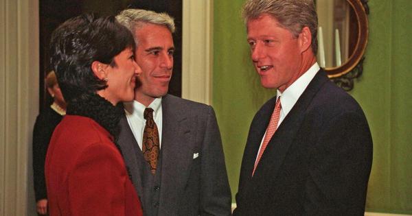 "N-am văzut şi n-am făcut nimic rău". Bill Clinton spune că n-a ştiut despre infracţiunile lui Esptein