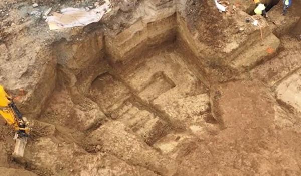 Conflict instituţional, după descoperirea unor morminte romane în Constanţa