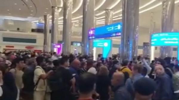 Cursele speciale TAROM pentru repatrierea a peste 300 de români aflaţi în zona de conflict, amânate