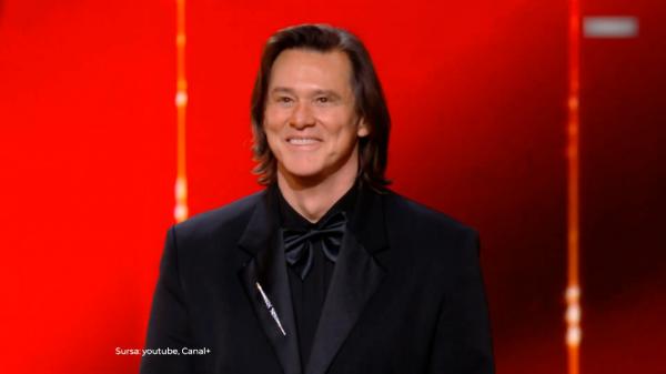 Jim Carrey, în centrul unei controverse după premiile Cesar: sosie sau android? Gestul care l-ar fi dat de gol