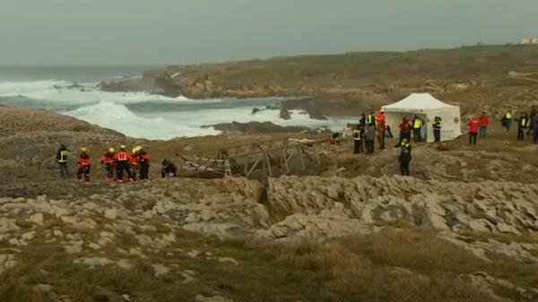 Cinci morţi după prăbuşirea unei pasarele de lemn, pe o plajă din Spania