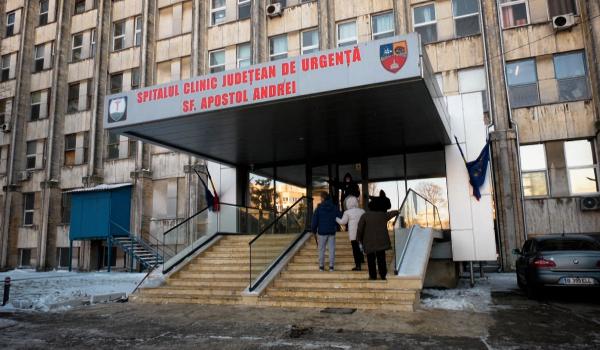 Medicii tineri, umiliţi şi forţaţi să plece la Spitalul din Constanţa. "Oamenii mor din cauza asta"