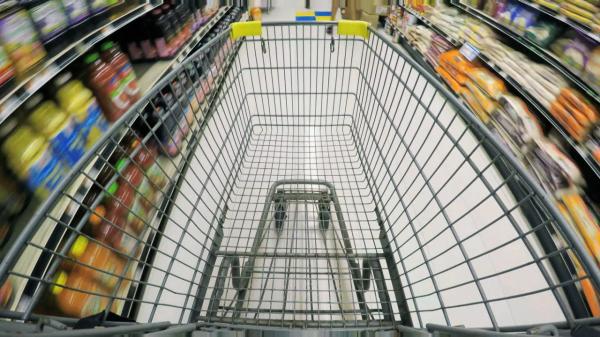 Analist: Inflaţia ar putea rămâne peste 10% până în august-septembrie