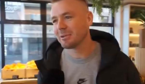 A lucrat în Spania, iar acum a dat lovitura în ţară. Afacerea cu care Iulian atrage clienți pe bandă rulantă